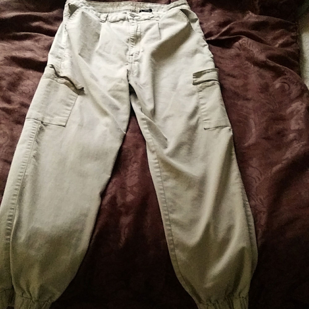 (Beige) Cargo pants!
